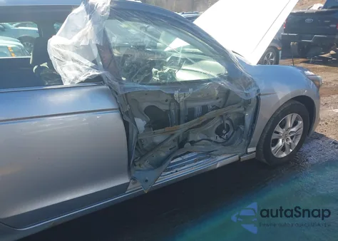 2010 Honda Accord 2.4 Lx-P z USA, uszkodzony, nr VIN 1HGCP2F46AA013914